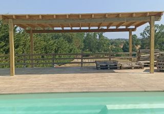 Pergola de 7x4 formada en pino autoclave, ancorada con plantin as galvanizadas.

Una buena sombra para estos días de calor.

#wood #madera #work #omniatreballs #costabrava